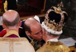 şirret | Prens William ve Kate, ailenin taç giyme törenine geç kalmasından çocukları sorumlu tuttu.