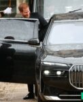 şirret | Prens Harry'nin Dior takımına duyulan öfke, taç giyme töreninin en güzel yanıydı.