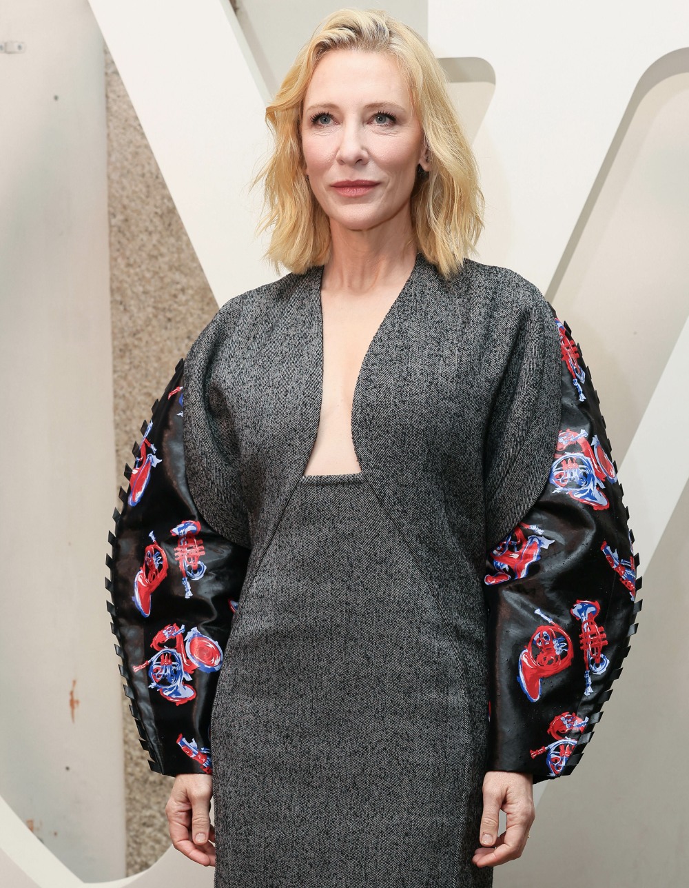 şirret | Cate Blanchett, prodüksiyonların bir kadınla ve her iş için POC ile röportaj yapmasını şart koşuyor