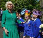 şirret | Kraliçe Camilla göçmen çocuklara: 'Çok iyi İngilizce konuşuyorsunuz'