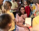şirret | Young V&A Müzesi neden bir LGBTQ kitabını Prenses Kate'in ziyaretinden önce kaldırdı?
