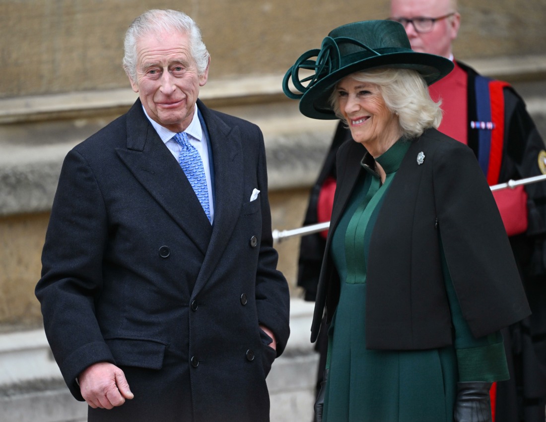 Buckingham Palace’s shop posted an ad for the palace-branded strawberry jam