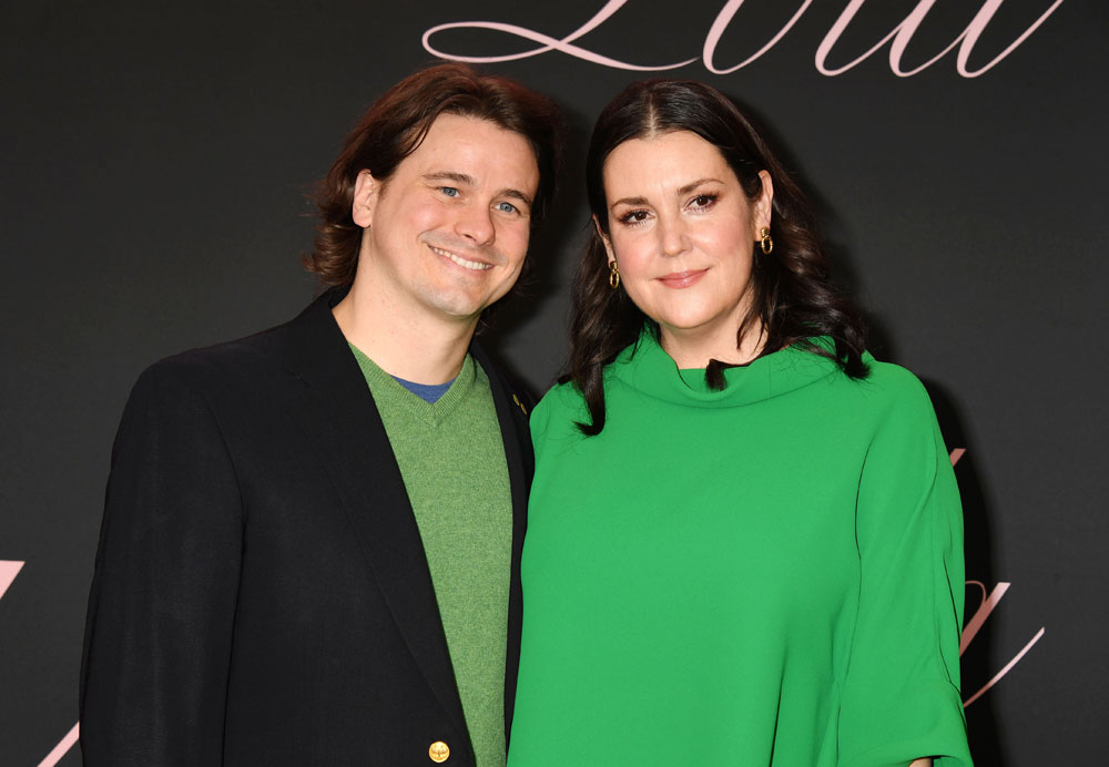 Melanie Lynskey didn’t realize that Jason Ritter had proposed until he told his family