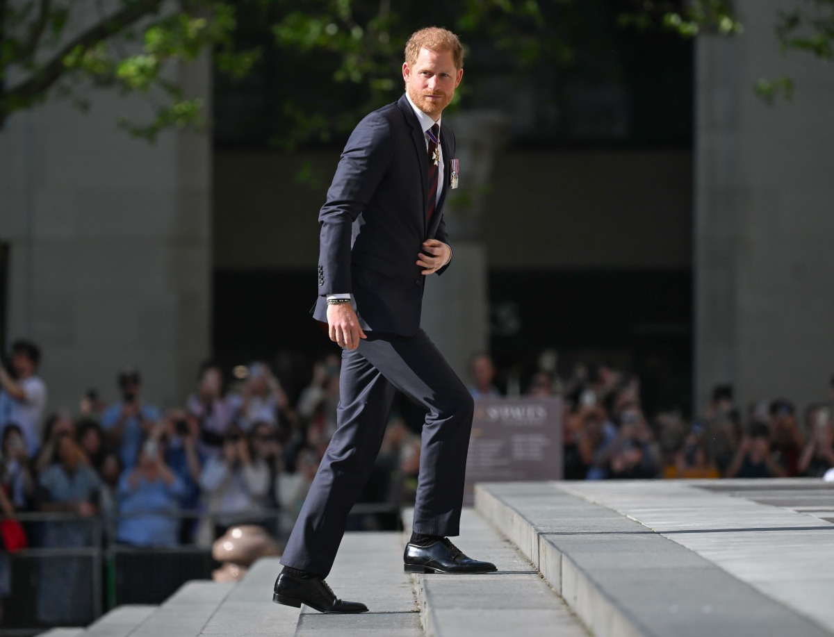Prince Harry carried himself like a king at the Invictus anniversary service