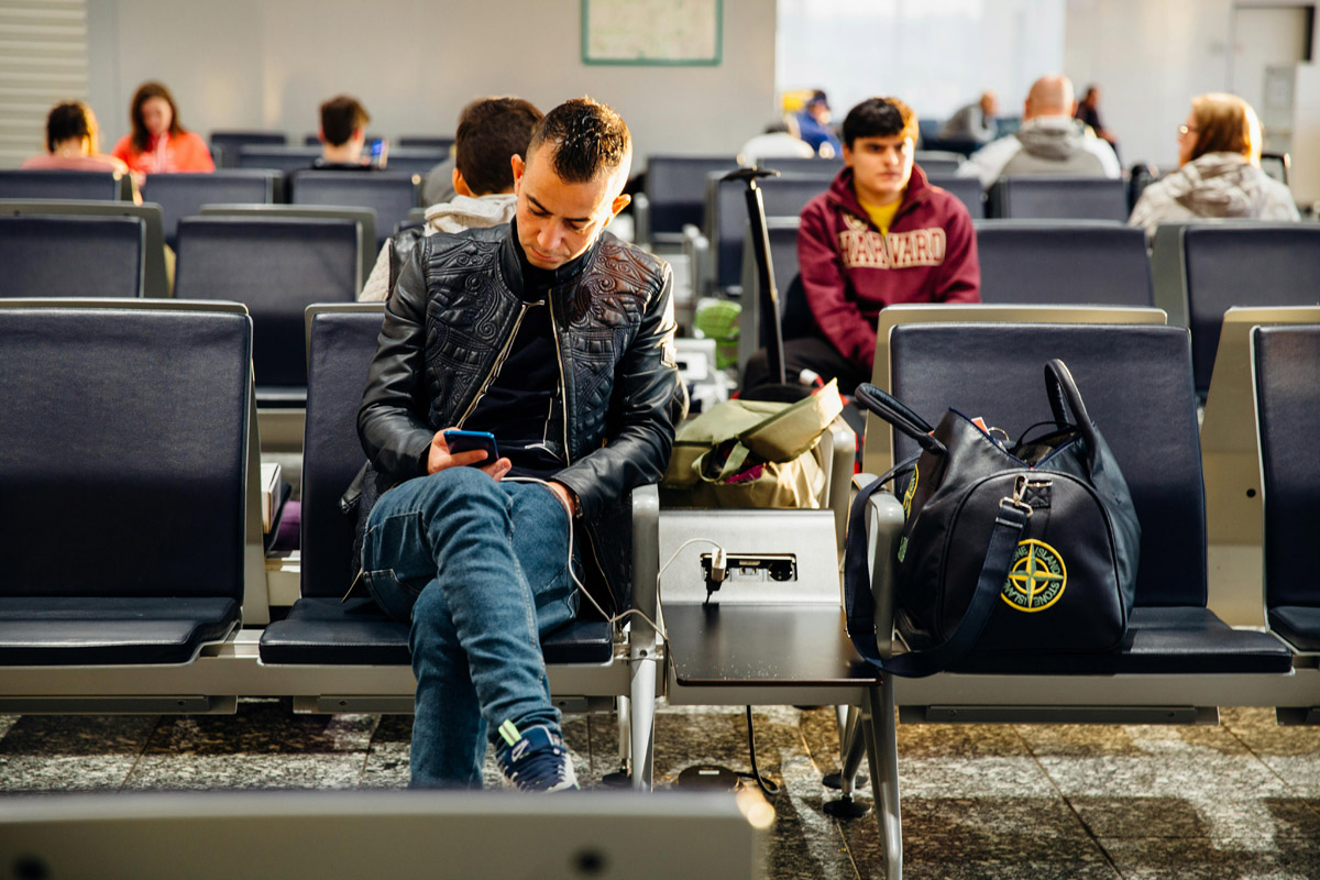 TSA warns airport travelers not to plug directly into USB stations or use free Wifi