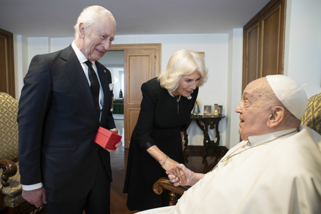 King Charles & Camilla will spend two days in Vatican City & meet Pope Bob