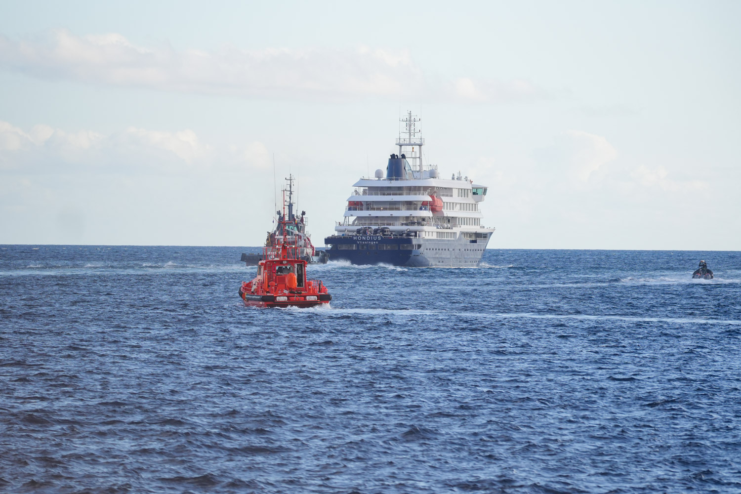 Evacuation by boat of passengers on board the cruise ship MV Hondius anchored near the port of Granadilla, on 11 May 2026, in Granadilla de Abona, Tenerife, Canary Islands (Spain)