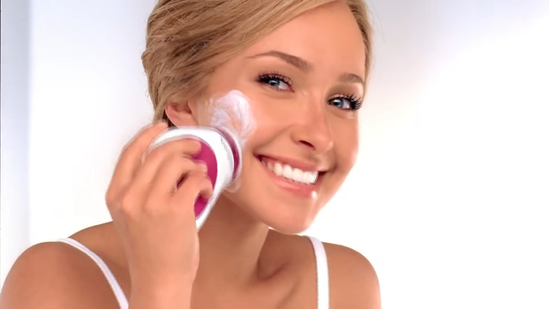 Hayden Panettiere for Neutrogena Wave