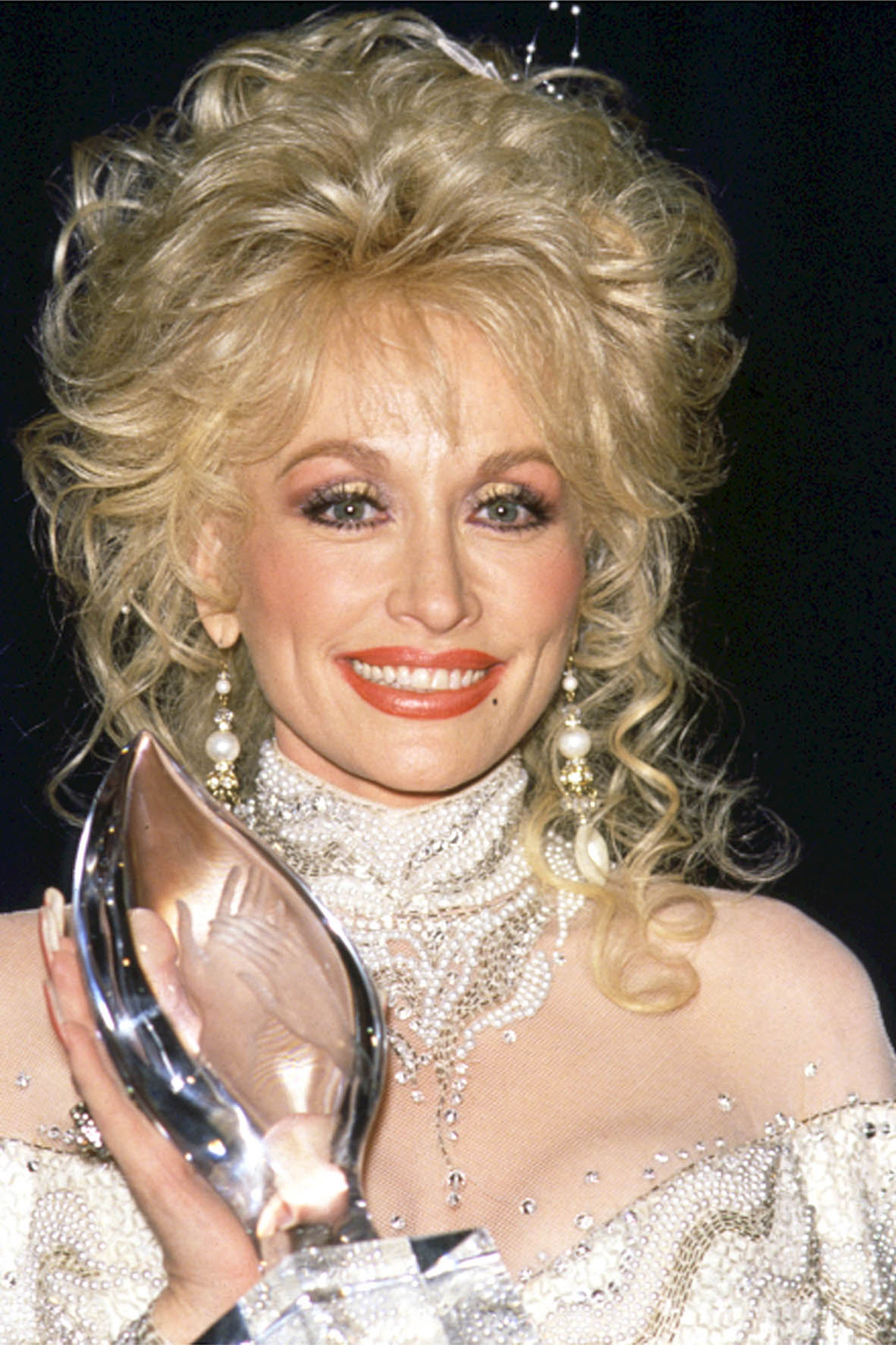 Dolly with an award
